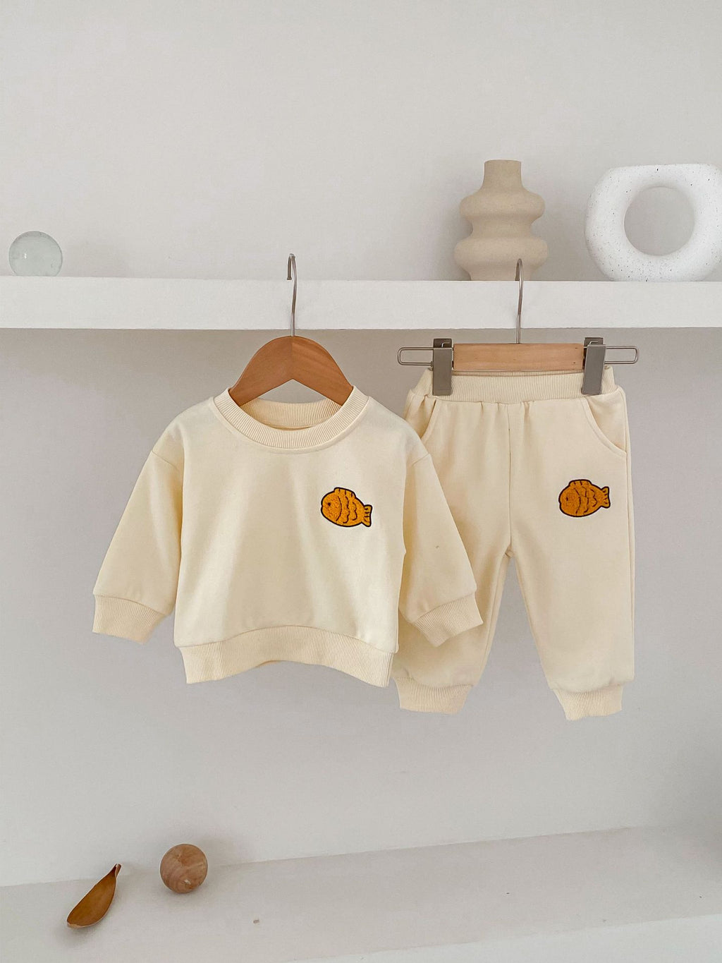 Spring New Children's Clothing Set for Boys and Girls, Cute Fish Embroidery Hoodie with Loose Pants