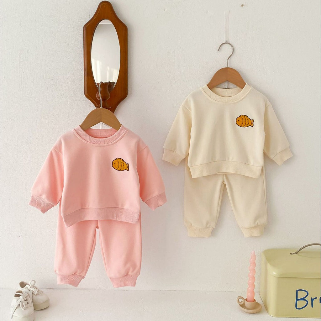 Spring New Children's Clothing Set for Boys and Girls, Cute Fish Embroidery Hoodie with Loose Pants